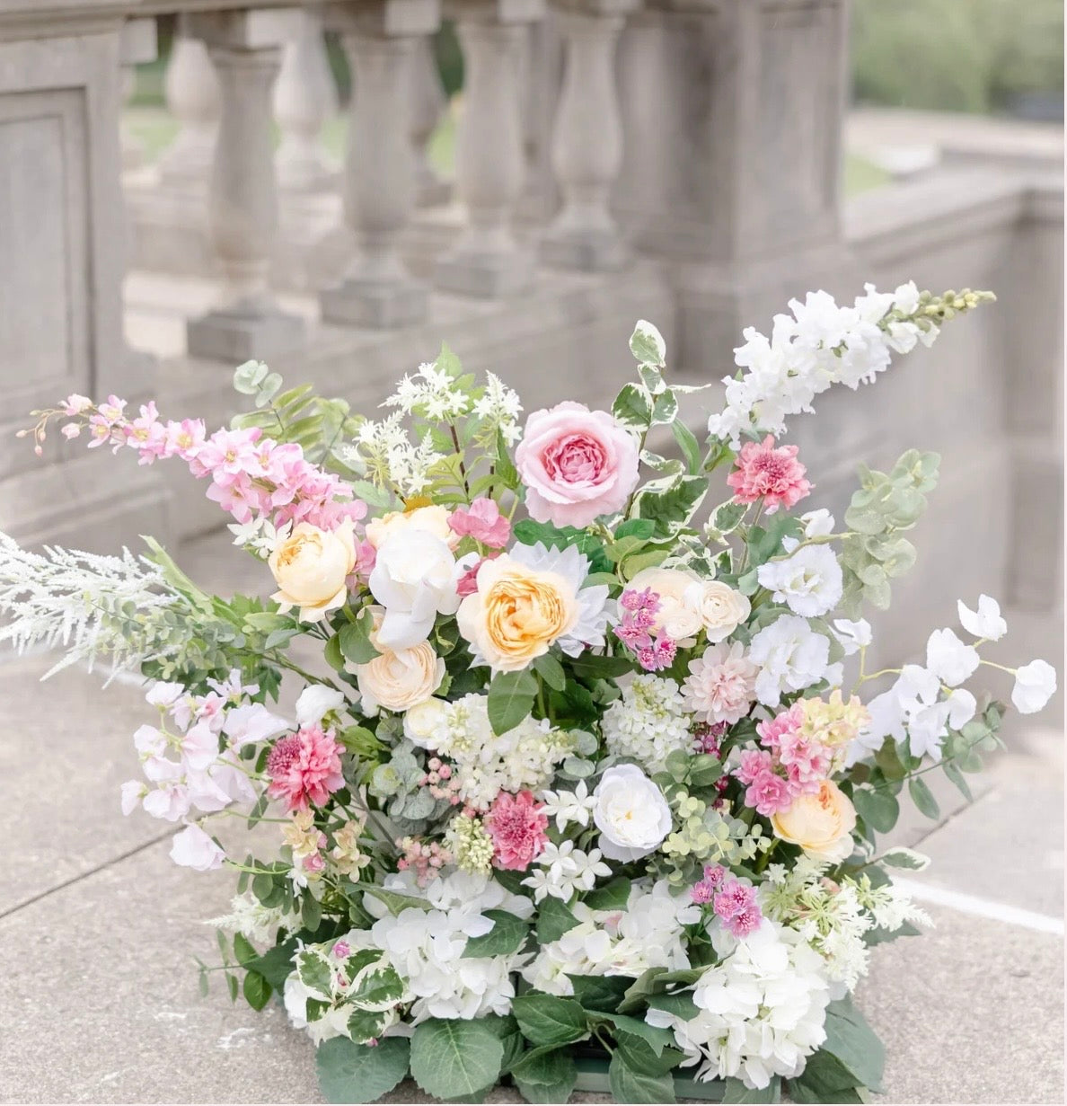 Classic white ground florals (10 pieces)